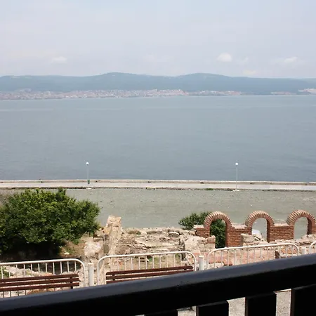 Saint Sofia نيسيبار