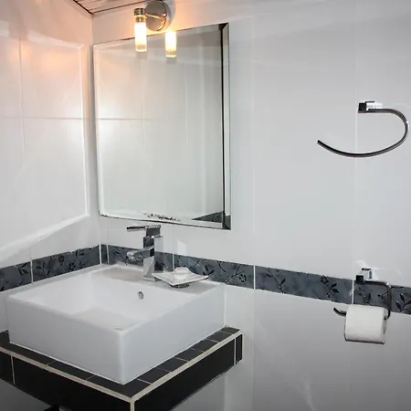 فندق Saint Sofia نيسيبار