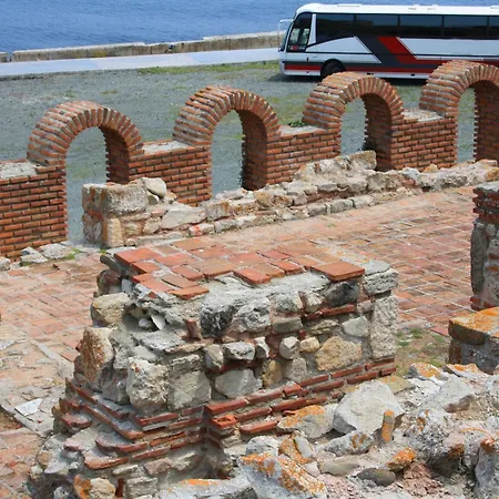 Saint Sofia къща за гости Hotel Nesebar